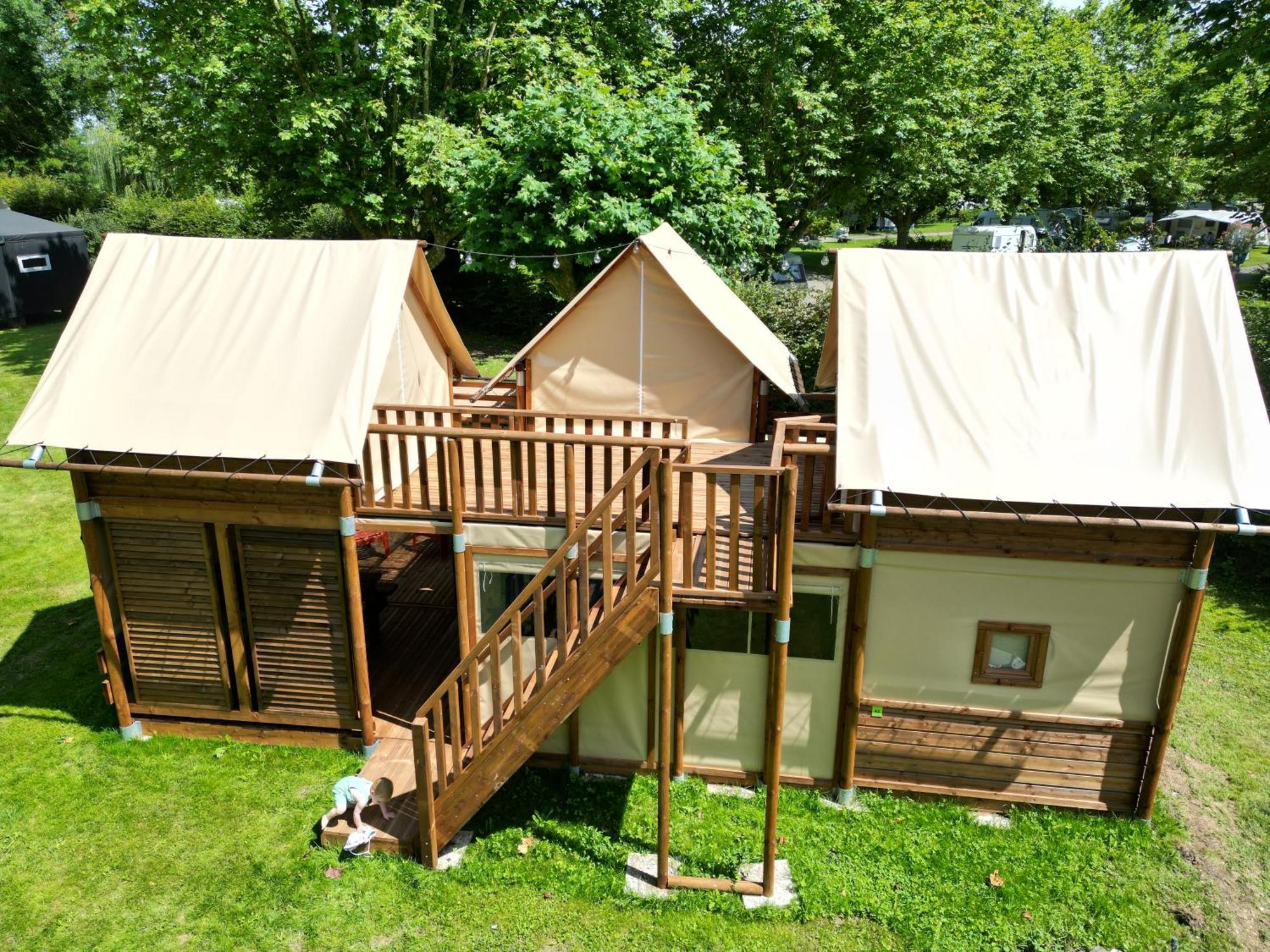 Camping De Thoissey *** Экстерьер фото