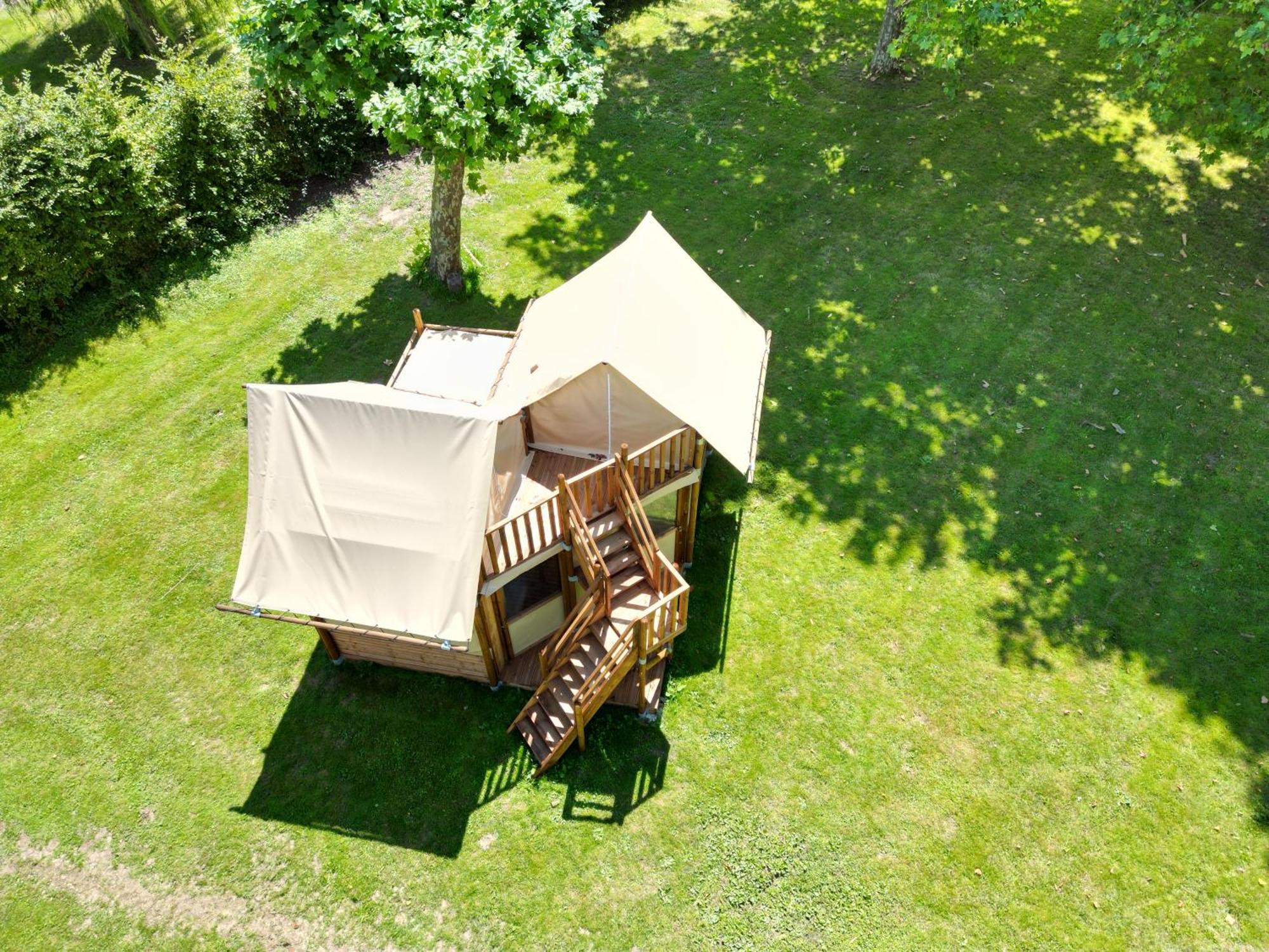 Camping De Thoissey *** Экстерьер фото