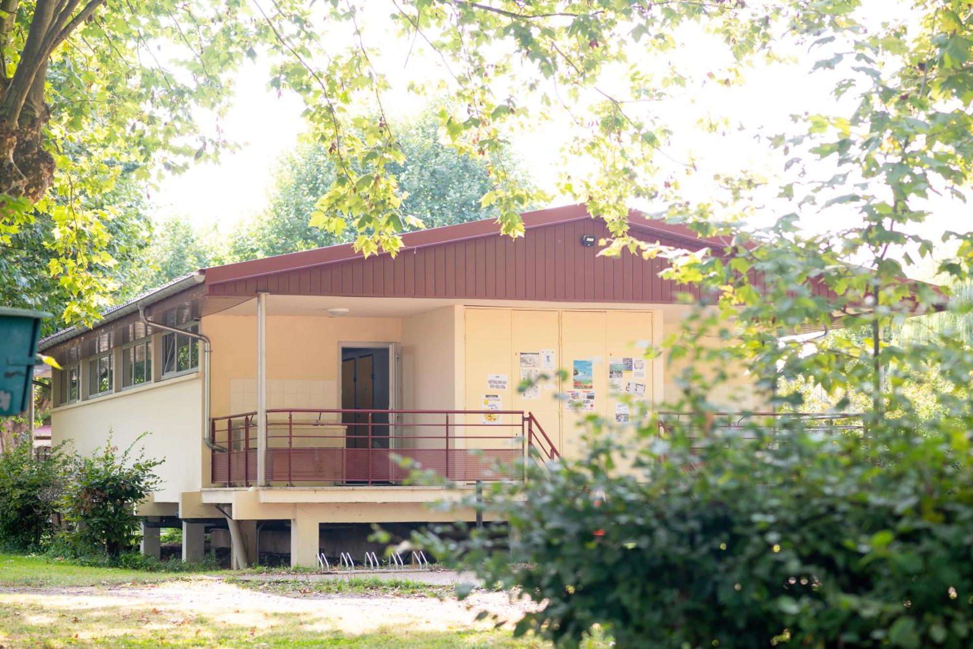 Camping De Thoissey *** Экстерьер фото