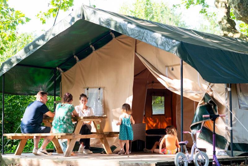 Camping De Thoissey *** Экстерьер фото