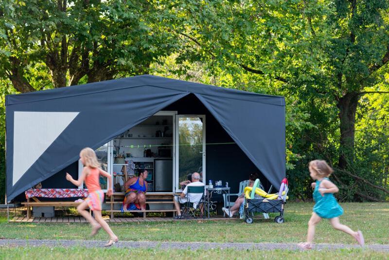 Camping De Thoissey *** Экстерьер фото