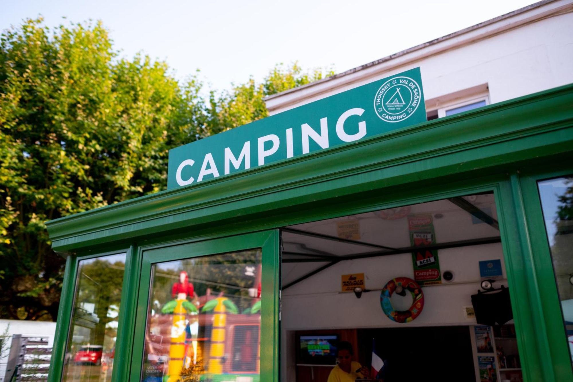 Camping De Thoissey *** Экстерьер фото